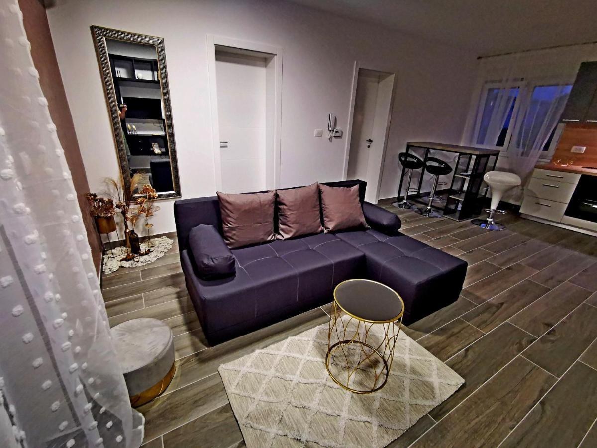 Golden - Self Check In Apartment Osijek Luaran gambar