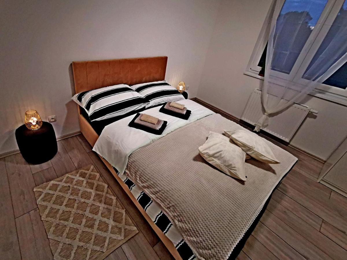 Golden - Self Check In Apartment Osijek Luaran gambar