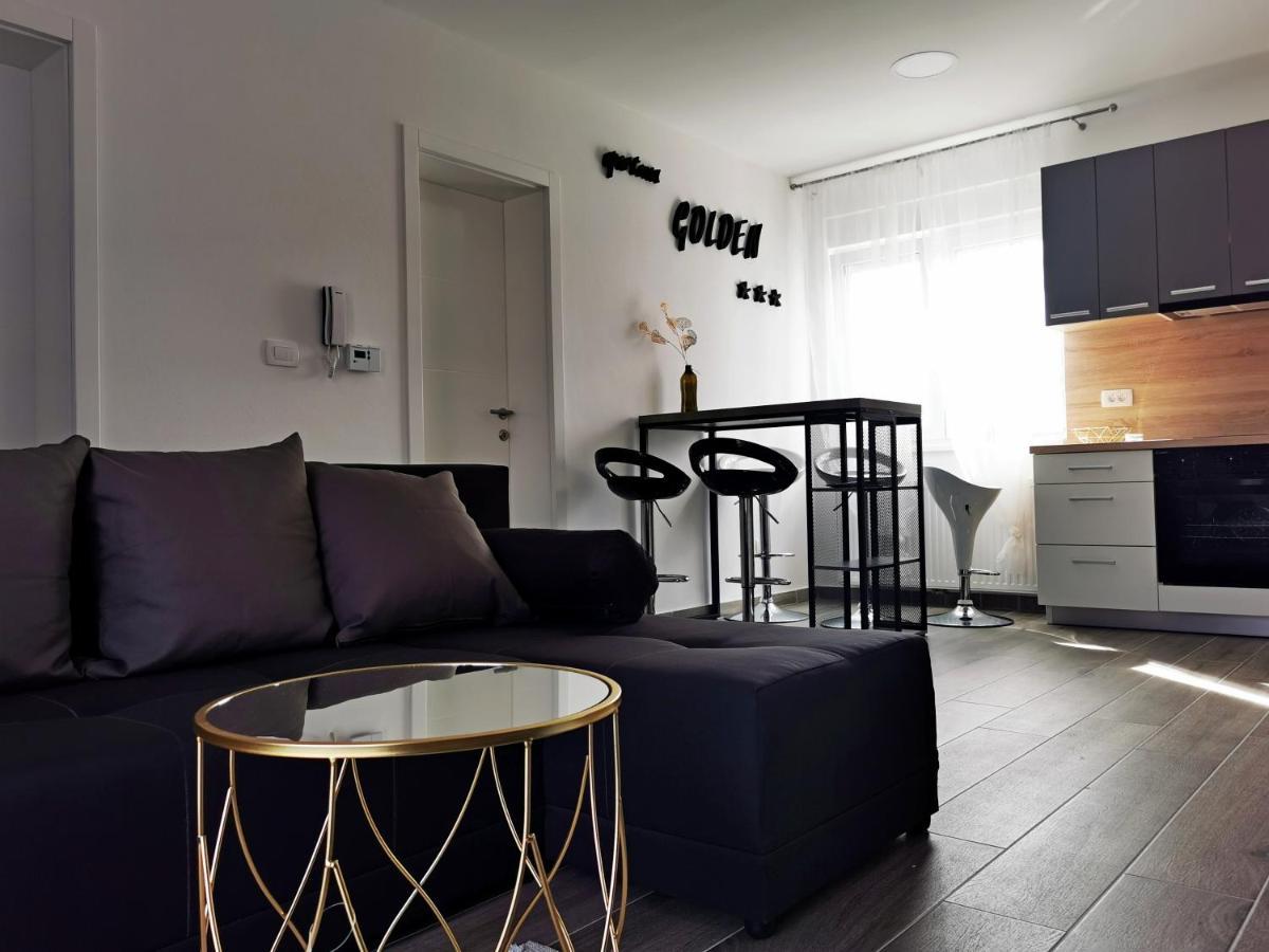 Golden - Self Check In Apartment Osijek Luaran gambar